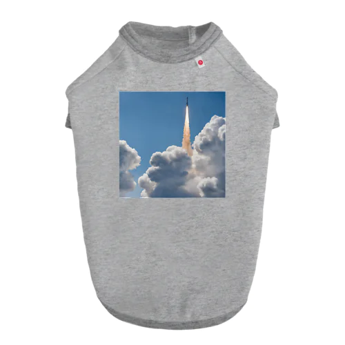 青空に向かって打ち上げられるロケット ドッグTシャツ