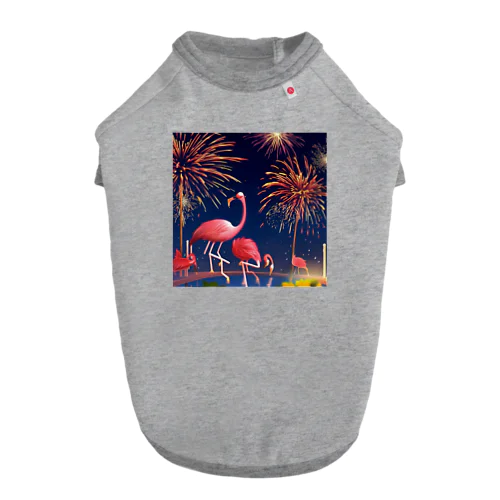 フラミンゴと打ち上げ花火 ドッグTシャツ