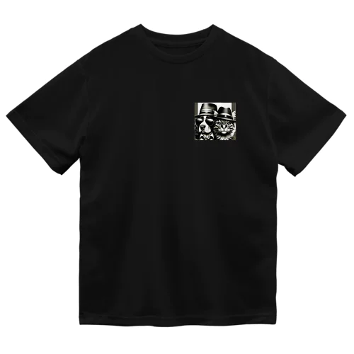 ゴッドファーザーな犬と猫 Dry T-Shirt