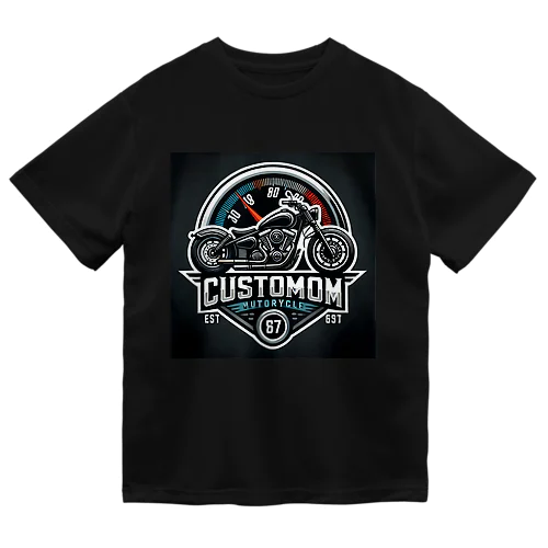 カスタムバイクとメーターの融合：パフォーマンスを象徴するワイルドロゴ ドライTシャツ