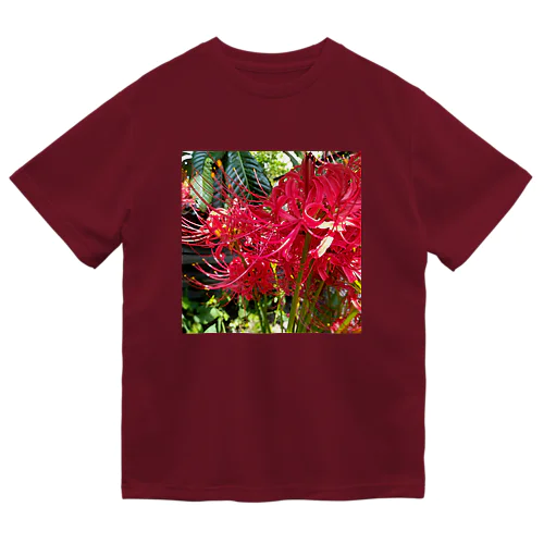 赤いひがんばな Dry T-Shirt