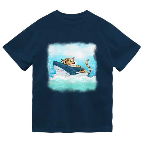 サメと遊ぶ虎さん Dry T-Shirt