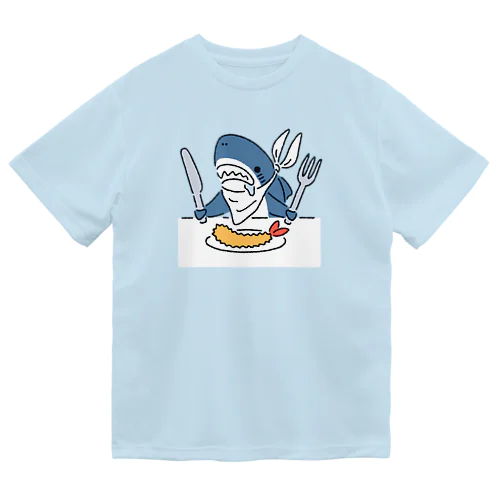 エビフライを食べようとするサメ2021 Dry T-Shirt