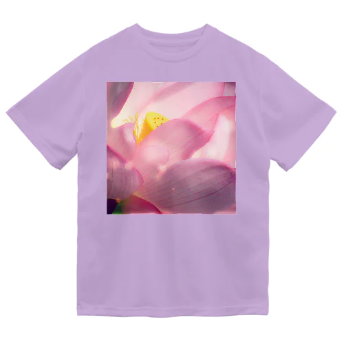 蓮の花咲くとき Dry T-Shirt