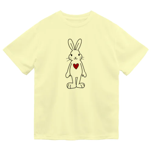 熱いハートを胸に宿したうさぎちゃん ドライTシャツ