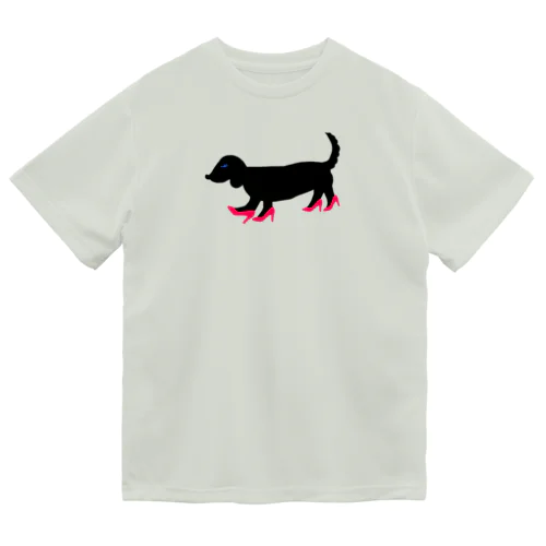 ハイヒールを履いた犬 Dry T-Shirt