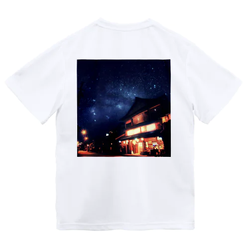 夏の夜の街 ドライTシャツ