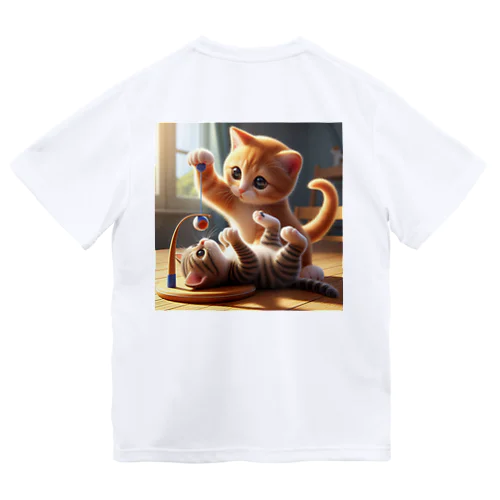 遊ぶにゃんこNo.6 ドライTシャツ