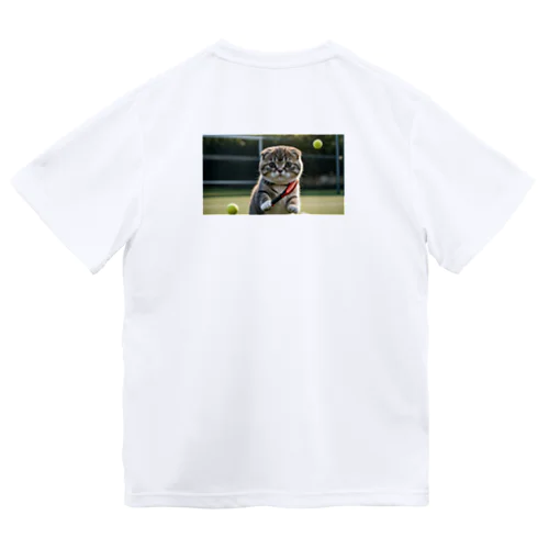 猫とテニス Dry T-Shirt