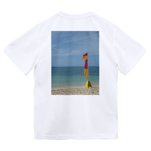 海にフラッグ Dry T-Shirt
