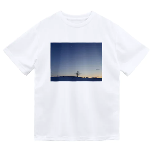 ‏‎SUNSET16:38Jan Dry T-Shirt