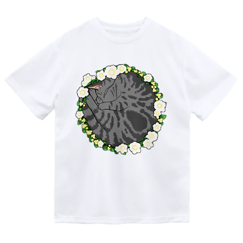 お花畑でアンモニャイト Dry T-Shirt