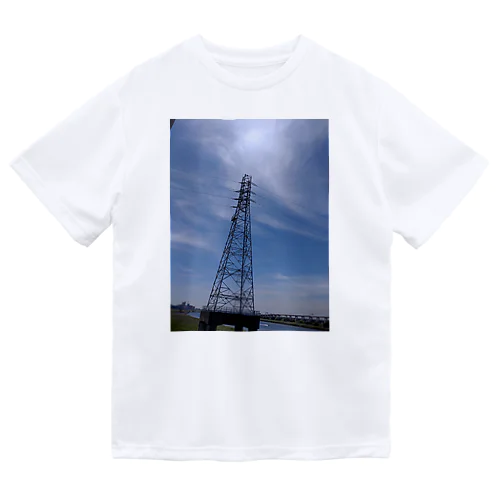 鉄塔と空 Dry T-Shirt