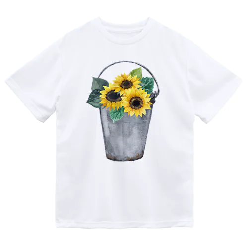 Watering bucket and sunflowers  じょうろ と ひまわり ドライTシャツ