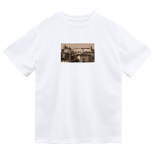 プラハ城 Dry T-Shirt