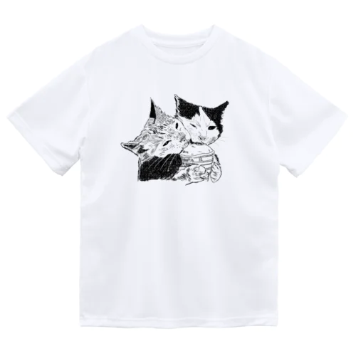 ソフトクリームを舐める猫達 Dry T-Shirt
