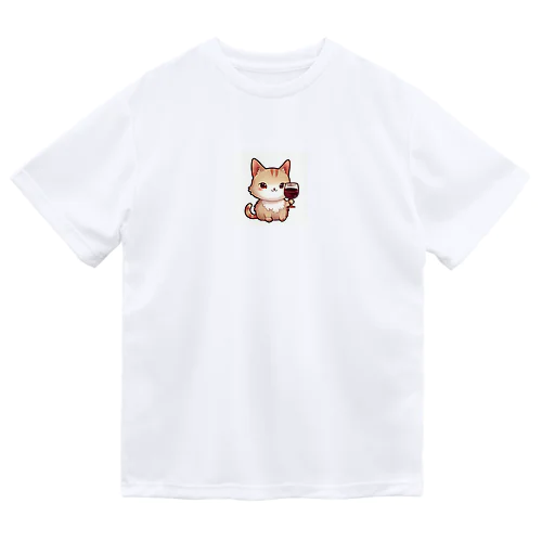 Cat drinking wine（ワインを飲む猫） ドライTシャツ