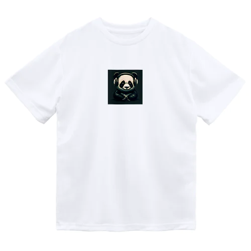 Headphones & Pandas（ヘッドホン & パンダ） Dry T-Shirt