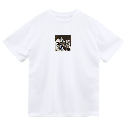 ホワイトタイガ親子の日常 Dry T-Shirt