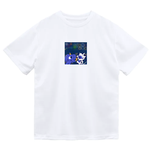 花火の夜の牛くんとゾウさん Dry T-Shirt