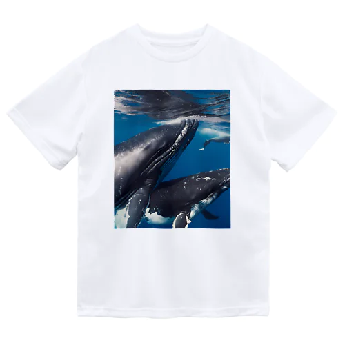 シロナガスクジラ　親子 ドライTシャツ