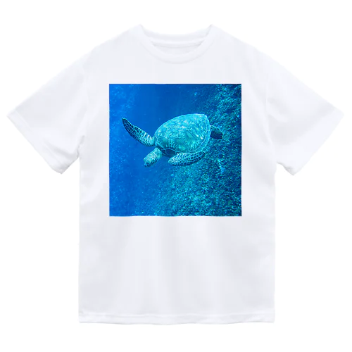 ウミガメ 002 Dry T-Shirt