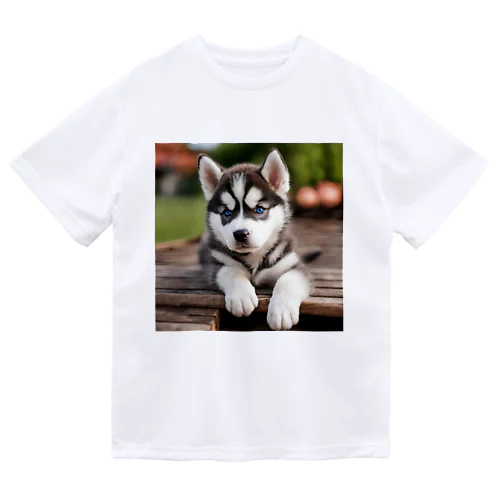 シベリアンハスキーの子犬のグッズ Dry T-Shirt