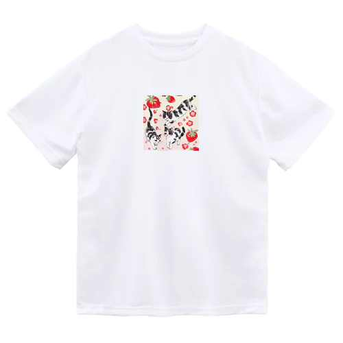 イチゴ猫 Dry T-Shirt