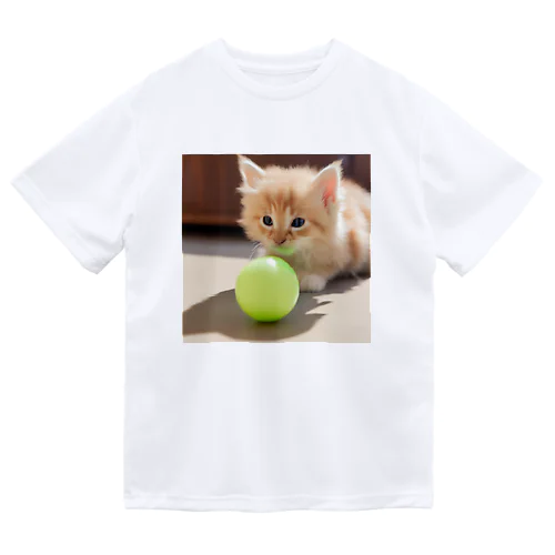 もふもふな子猫 ドライTシャツ