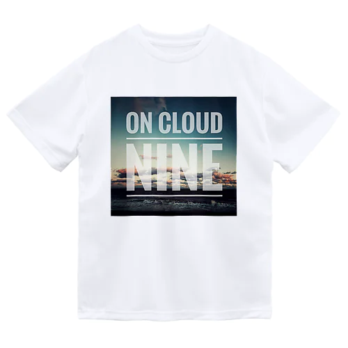 ON CLOUD NINE ドライTシャツ