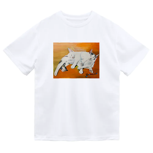 幸せな夢をみる仔猫たち・油絵 Dry T-Shirt