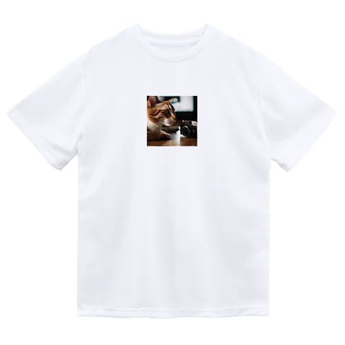 猫ちゃん　v8 ドライTシャツ