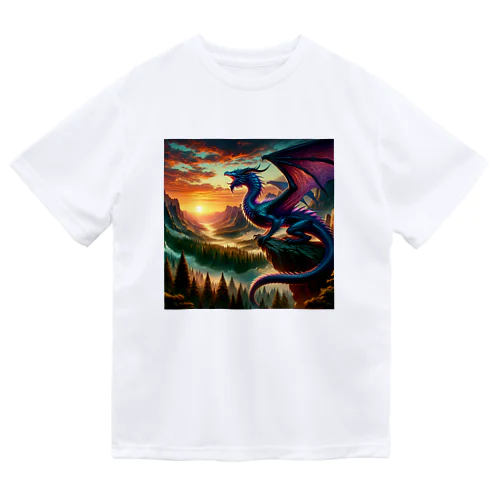 幸運のドラゴン Dry T-Shirt