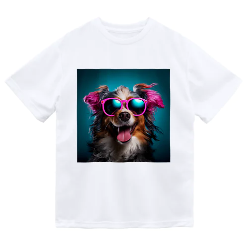 サングラスをかけた、かわいい犬 Marsa 106 ドライTシャツ