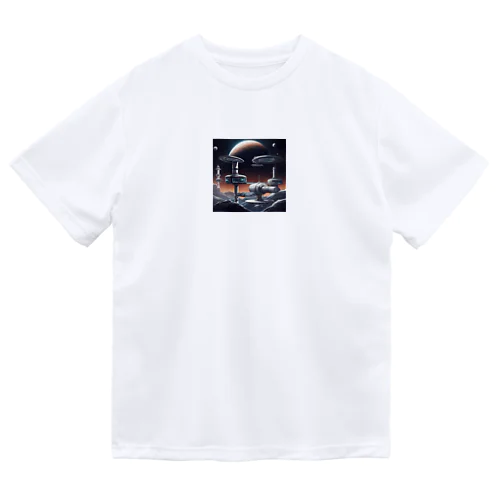 1. Futura Space Station ドライTシャツ