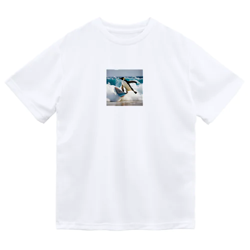 サーフィンするペンギン Dry T-Shirt