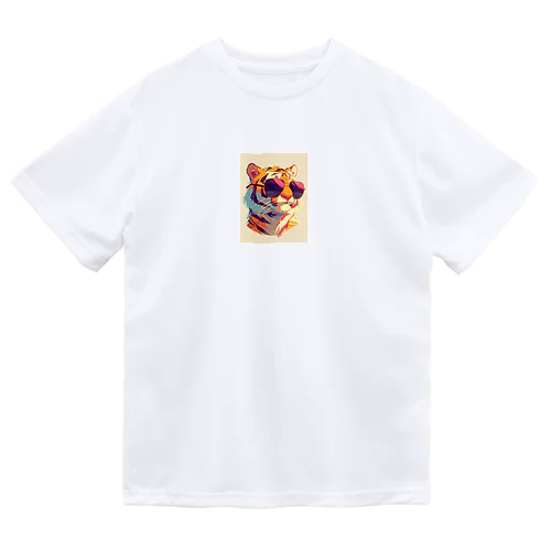 サングラスをかけた可愛いトラ Marsa 106 Dry T-Shirt