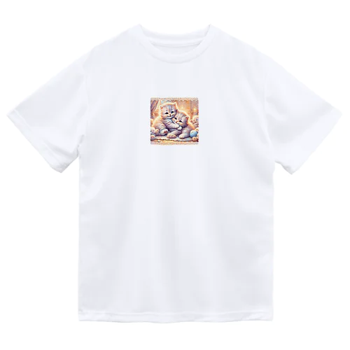 仲良く遊ぶ兄弟の猫 Dry T-Shirt