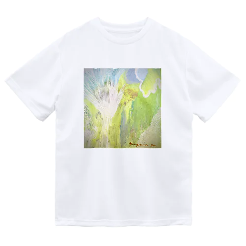 氷の世界に桜が咲く Dry T-Shirt