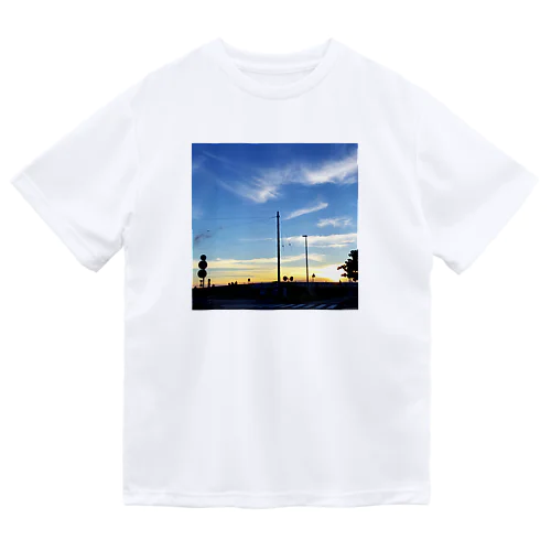 夕焼けの防波堤 ドライTシャツ