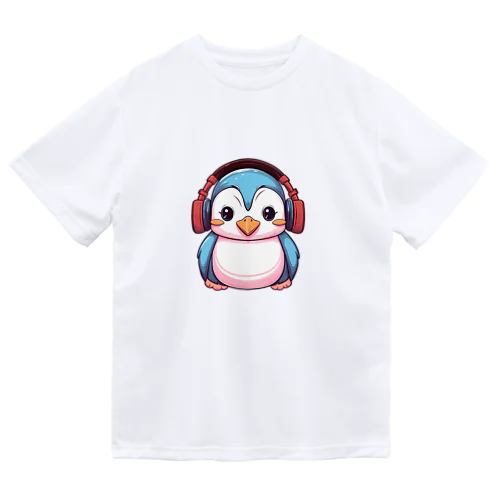 赤いヘッドホンを付けているペンギン Dry T-Shirt