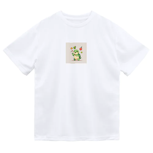 かわいいカメのジャグリングフルーツ ドライTシャツ