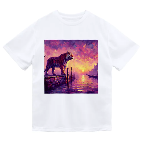 夜明けの船着き場の虎 Dry T-Shirt