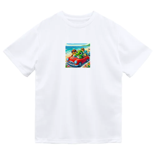 かめっち仲間と海岸をドライブ Dry T-Shirt