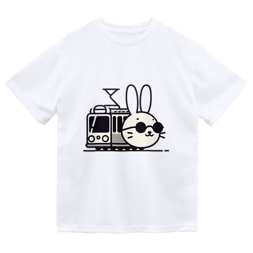 電車に乗ったうさぎ Dry T-Shirt