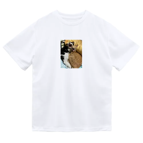 キュートな猫猫あくび Dry T-Shirt