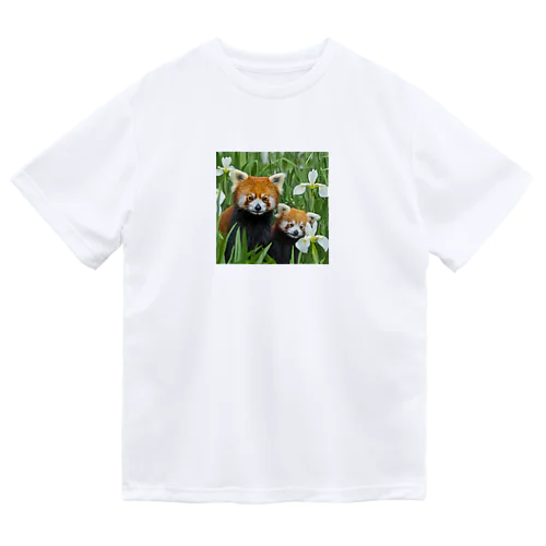 レッサーパンダの親子 ドライTシャツ