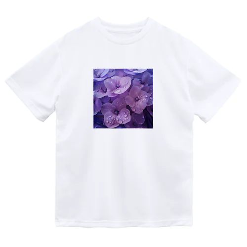 雨に濡れる　紫陽花 Dry T-Shirt