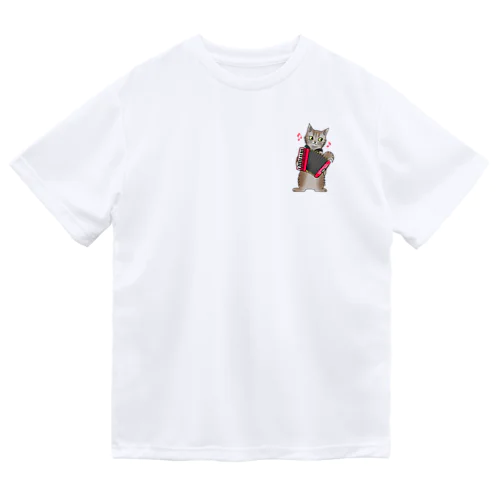 アコーディオンを弾く猫 Dry T-Shirt