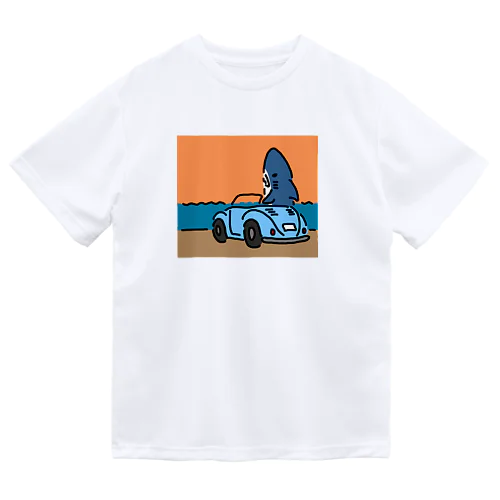 たそがれるサメ Dry T-Shirt